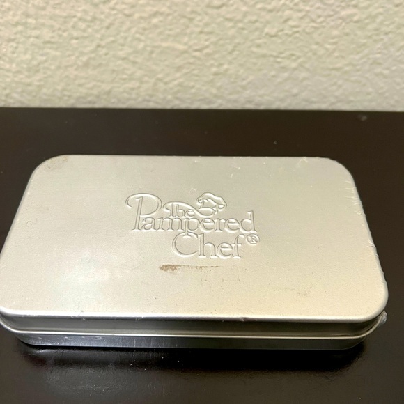 Pampered Chef Creative Cookie Cutters Set Never Been Opened - Picture 1 of 4